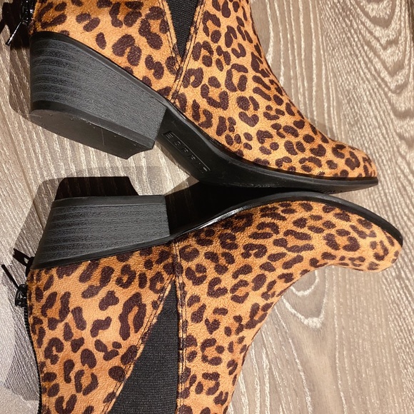 NWOT Esprit leopard booties 6M - Picture 5 of 5